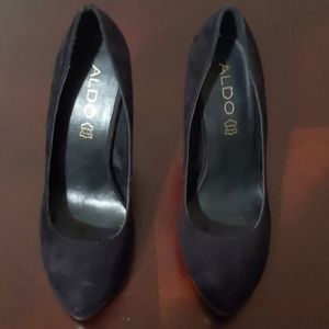 Suede black heels